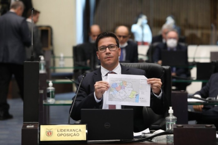Deputado Arilson Chiorato (PT), coordenador da Frente Parlamentar sobre o Pedágio, da Assembleia Legislativa do Paraná. / Créditos: Dálie Felberg/Alep