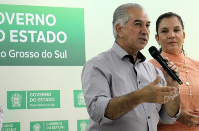 Servidores prestam homenagem ao governador Reinaldo Azambuja nesta reta final do seu mandato
