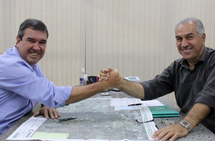 Governador realiza última reunião do mandato com Eduardo Riedel: “Tratamos de projetos relevantes para o Estado”