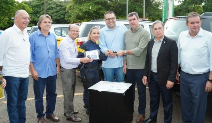 Governo do Estado entrega viaturas para a Guarda Municipal de Dourados