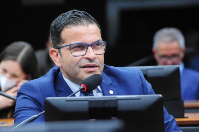 Sargento Alexandre: injustiças podem ser cometidas na ânsia de se dar respostas à opinião pública - (Foto: Billy Boss/Câmara dos Deputados)