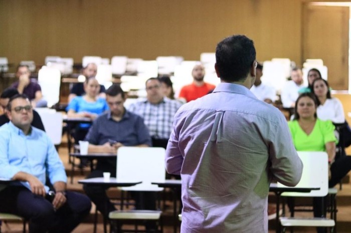 Gestão Governamental: servidores aplicam Análise SWOT com supervisão da FAPEC