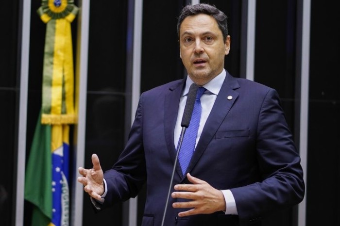 Luiz Philippe, autor da proposta - (Foto: Pablo Valadares/Câmara dos Deputados)