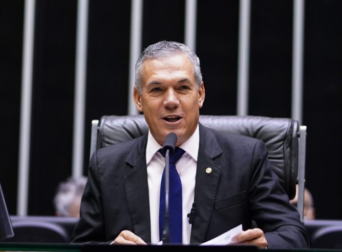 Zé Silva: proposta pode ajudar a criar agenda positiva de investimentos - (Foto: Pablo Valadares/Câmara dos Deputados)