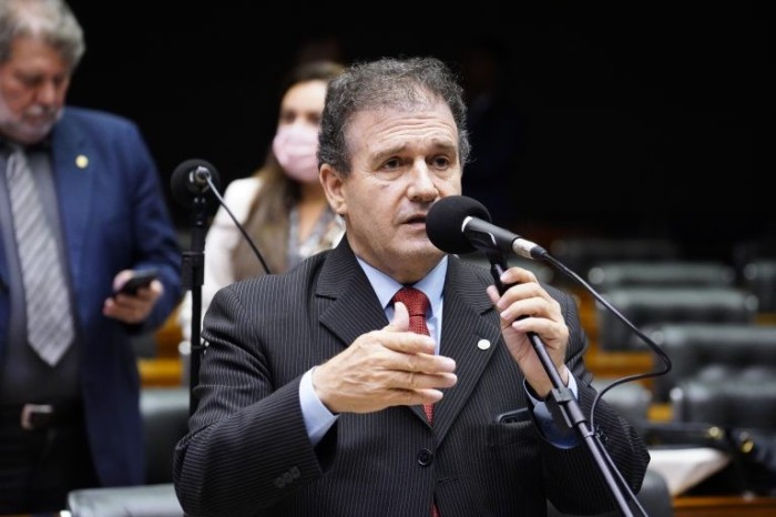 Mattos: atividade do agente redutor de danos se assemelha ao do agente comunitário - (Foto: Pablo Valadares/ Câmara dos Deputados)