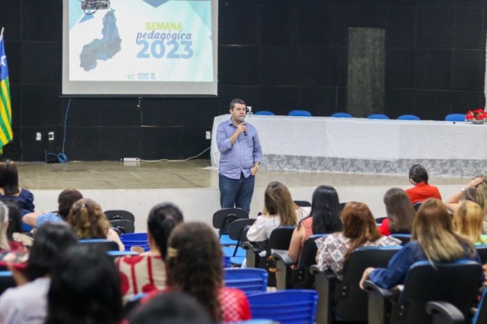 Profissionais da Educação se preparam para início das aulas na rede pública estadual