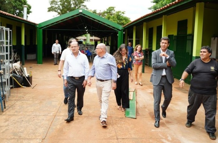 Com mão de obra prisional, escola do Indubrasil passa por reforma para receber estudantes