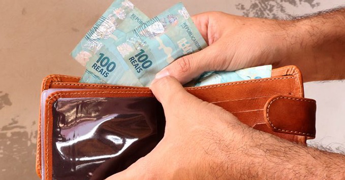 Salário dos servidores estaduais já está disponível para saque