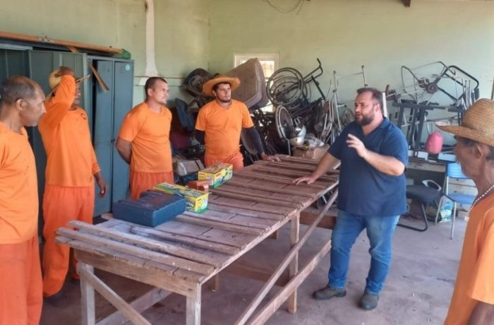 Bicicletas apreendidas serão transformadas em 400 cadeiras de rodas em presídio de MS