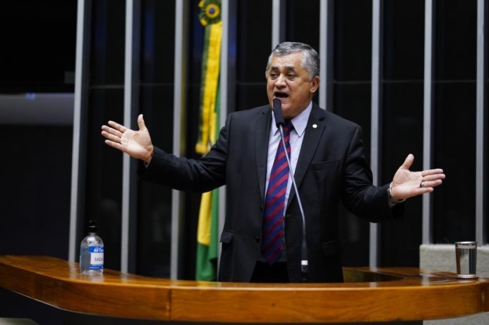 José Guimarães apontou perdas na arrecadação em torno de R$ 60 bilhões sem voto de minerva no Carf - (Foto: Pablo Valadares/Câmara dos Deputados)