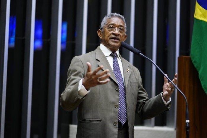 Invasões foram chamadas por Vicentinho de 