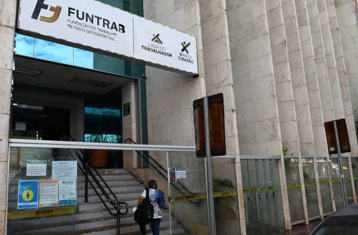 Funtrab disponibiliza 12 vagas para candidatos de nível superior na Capital