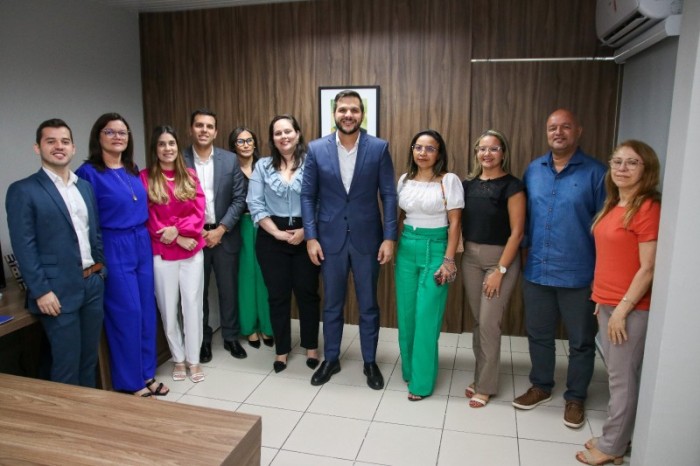 Seduc discute pagamento do abono do Fundeb com professores ainda não beneficiados