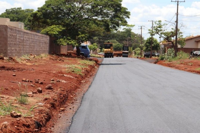 Prefeitura avança com obras de asfaltamento no Parque dos Jequitibás