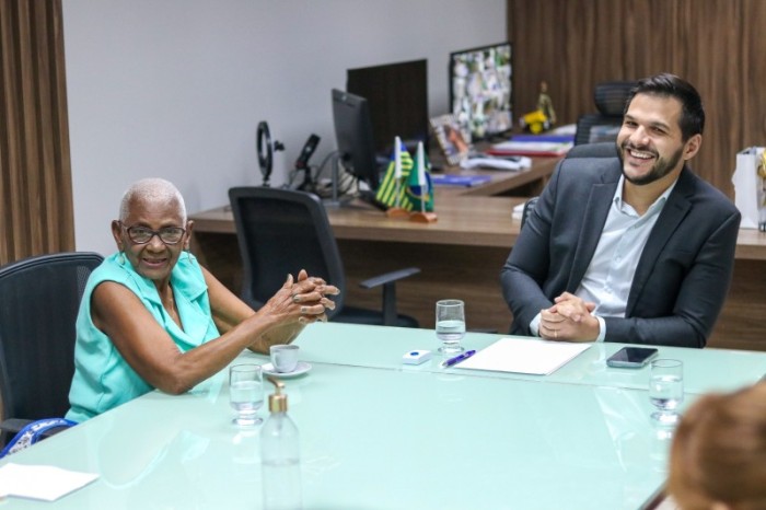 Formada técnica de enfermagem aos 83 anos, dona Osmarina é motivada pelo conhecimento