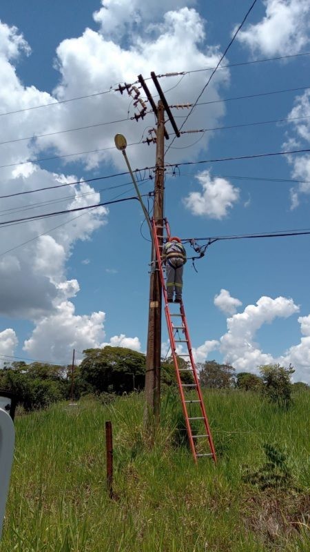 Semsur realiza manutenção de iluminação pública nos distritos