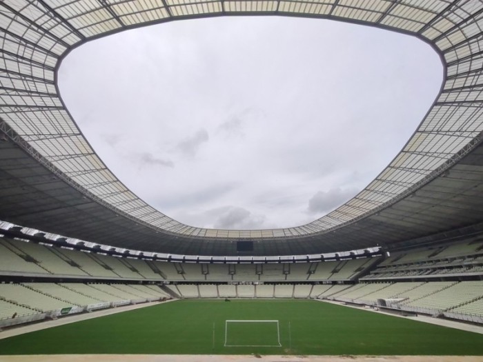 Arrumando a casa: obra do novo gramado da Arena Castelão entra na fase final