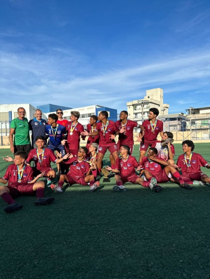 É campeão! Escola da Rede Estadual conquista campeonato de futebol