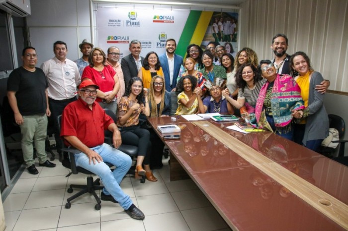 Seduc debate implantação de educação indígena e quilombola