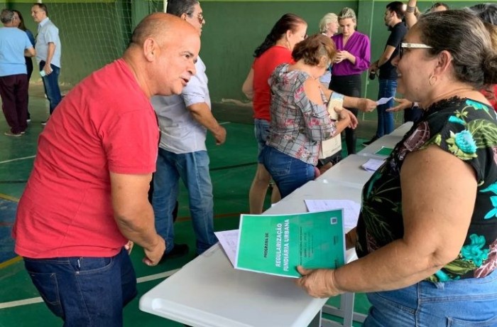 Famílias do Aero Rancho e das Moreninhas recebem nesta sexta títulos de propriedade