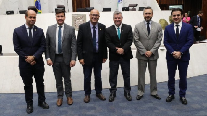 Parlamentares membros da Comissão de Orçamento da Assembleia Legislativa. / Créditos: Valdir Amaral/Alep