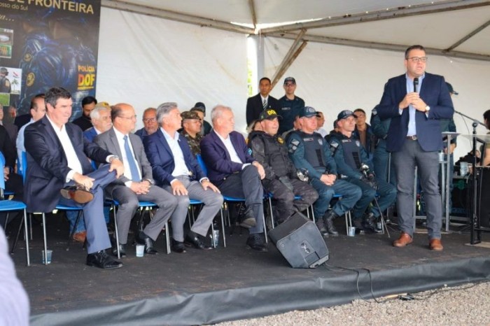 Com Riedel, Prefeito Alan participa da cerimônia da troca de comando do DOF e da PM
