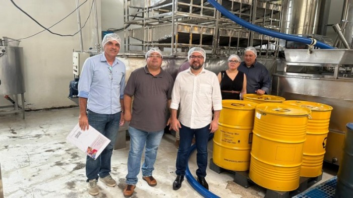 Secretaria de Educação estuda capacitar 3 mil famílias para fomentar produção de mel no Piauí