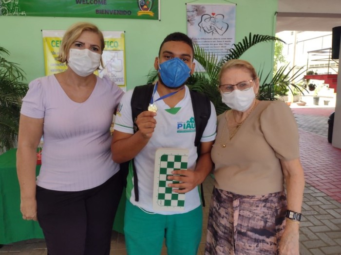 Estudante da rede estadual conquista 1º lugar de cotas em Ciência da Computação na UFPI