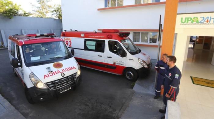 O objetivo principal do projeto de lei é garantir que os pacientes sejam transportados com segurança e agilidade para os hospitais, sem sofrerem com atrasos desnecessários causados pela retenção das macas. / Créditos: Daniel Castellano/SMCS
