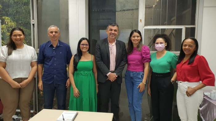 Seduc alinha parceria para formação técnica de estudantes da rede estadual