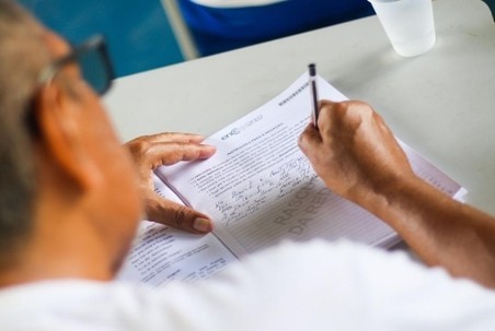 Reeducando do sistema semiaberto do Piauí é aprovado para Letras Português na Uespi