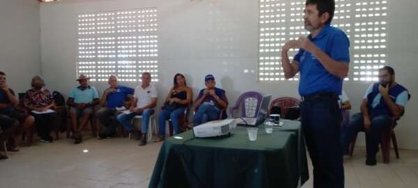 O gerente do escritório da Ematerce do Crato-CE, Antônio Porto, na abertura do curso sobre agro-ecologiaFoto: Reprodução/Secom Ceará