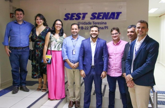 Secretário da Educação dialoga sobre oferta de cursos profissionalizantes com Sest/Senat
