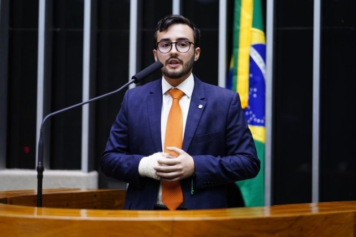 O autor da proposta, deputado Lula da Fonte - (Foto: Pablo Valadares/Câmara dos Deputados)