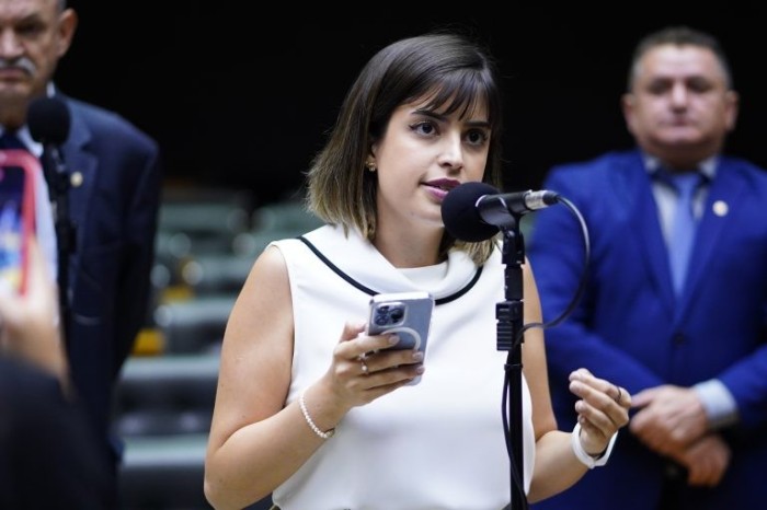 Tabata Amaral, autora do projeto de lei - (Foto: Pablo Valadares/Câmara dos Deputados)