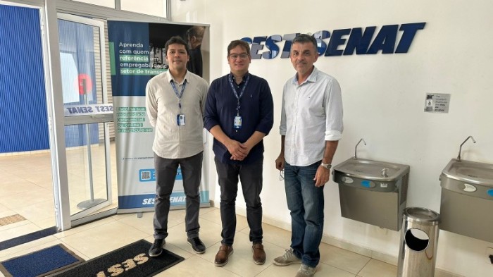 Superintendente da Seduc visita Sest/Senat de Picos para alinhar ofertas de cursos voltados para transporte escolar
