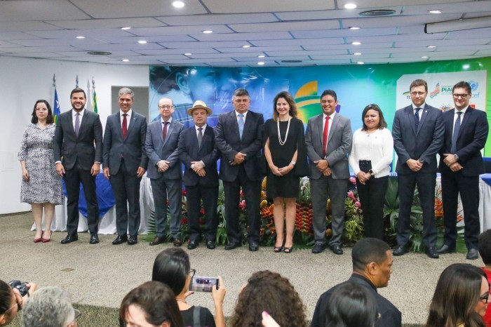 Secretário Washington Bandeira participa de lançamento de grupo voltado a Política da Educação