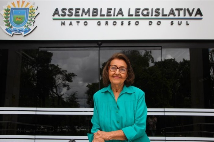 Mês da Mulher: Amor pelo Parlamento se resume na história de Maria na ALEMS