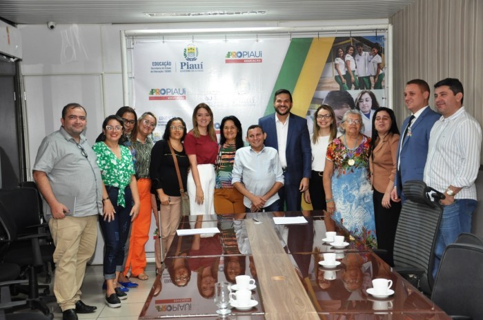 Seduc, Seid e entidades buscam melhorias para educação das pessoas com deficiência