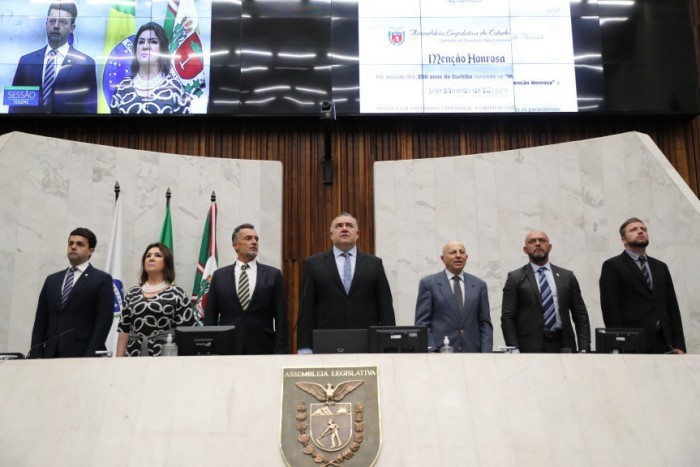 Solenidade aconteceu na noite desta quinta-feira (23), no Plenário da Assembleia Legislativa do Paraná. / Créditos: Valdir Amaral/Alep