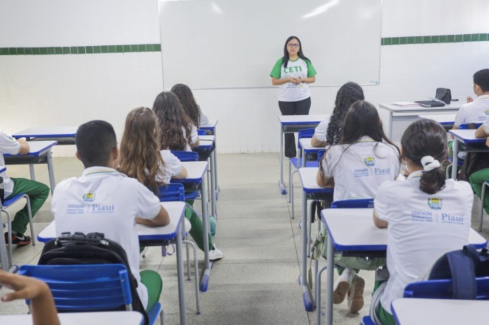 Governo do Estado lança programa para fortalecimento das ações educacionais nesta quinta (30)