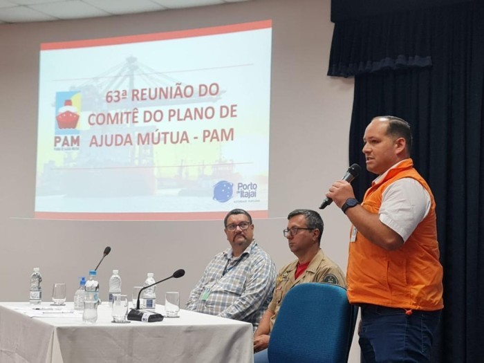 Defesa Civil participa da solenidade do Comitê de Ajuda Mútua do Porto de Itajaí e Navegantes