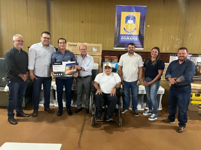 Escolas Municipais recebem equipamentos com recursos de emenda parlamentar