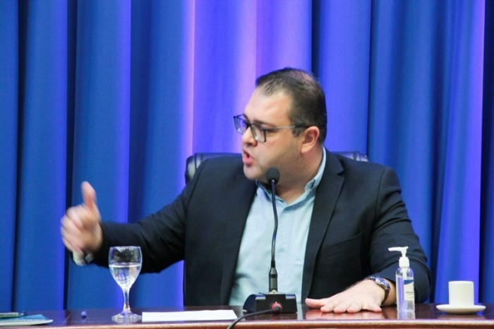Alan Guedes defende novo curso de medicina na UEMS