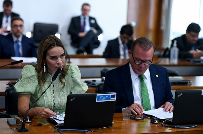 Ao lado de Wellington Fagundes, Daniella Ribeiro relatou autorização para rádio em Inhambupe (BA) - Edilson Rodrigues/Agência Senado