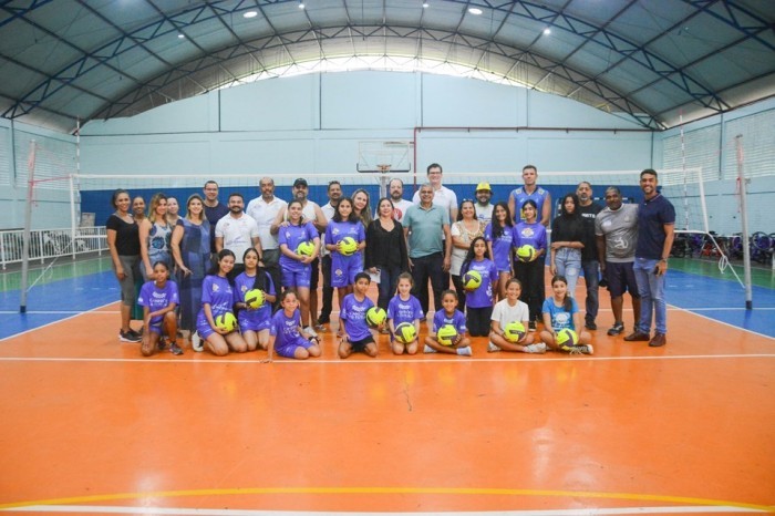 Federação de Vôlei inaugura mais um núcleo para aulas gratuitas na Sesport