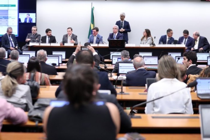 Relator Aguinaldo Ribeiro diz que decisão sobre alíquotas será política - (Foto: Bruno Spada/Câmara dos Deputados)