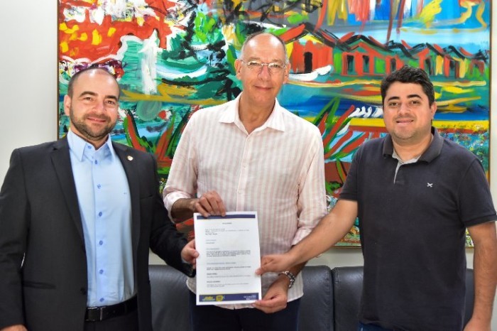 Em reunião na SEILOG, deputado João Mattogrosso debate asfalto para o Jardim Itamaracá