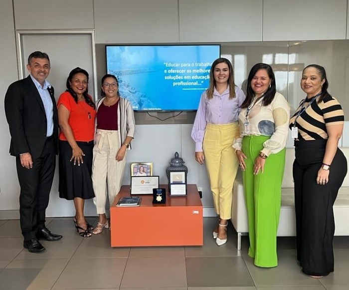 Seduc estuda implementar curso técnico e profissional na área de Operação Portuária