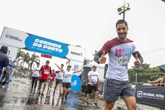 Mais de mil pessoas participam da 1ª Corrida do Porto de Paranaguá